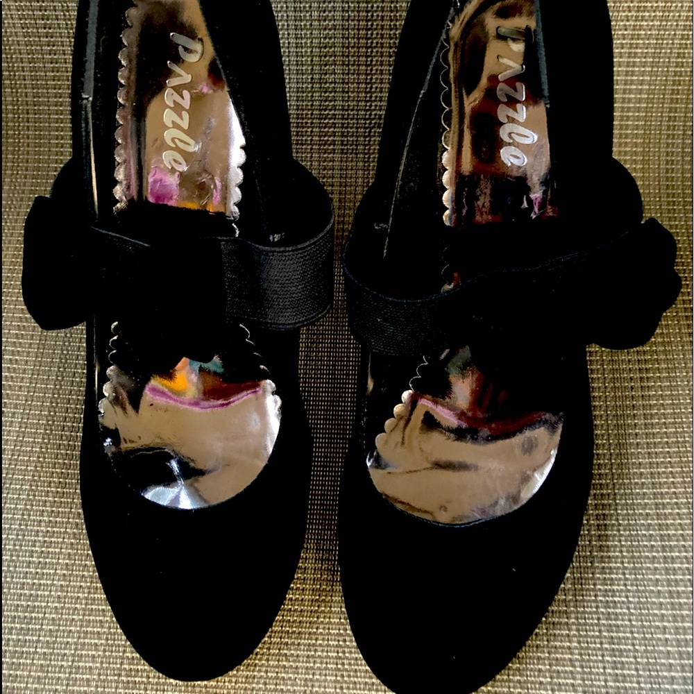 Women’s Black Suede Shoes with Black and Grey strap with Black Bow Size 8.5
